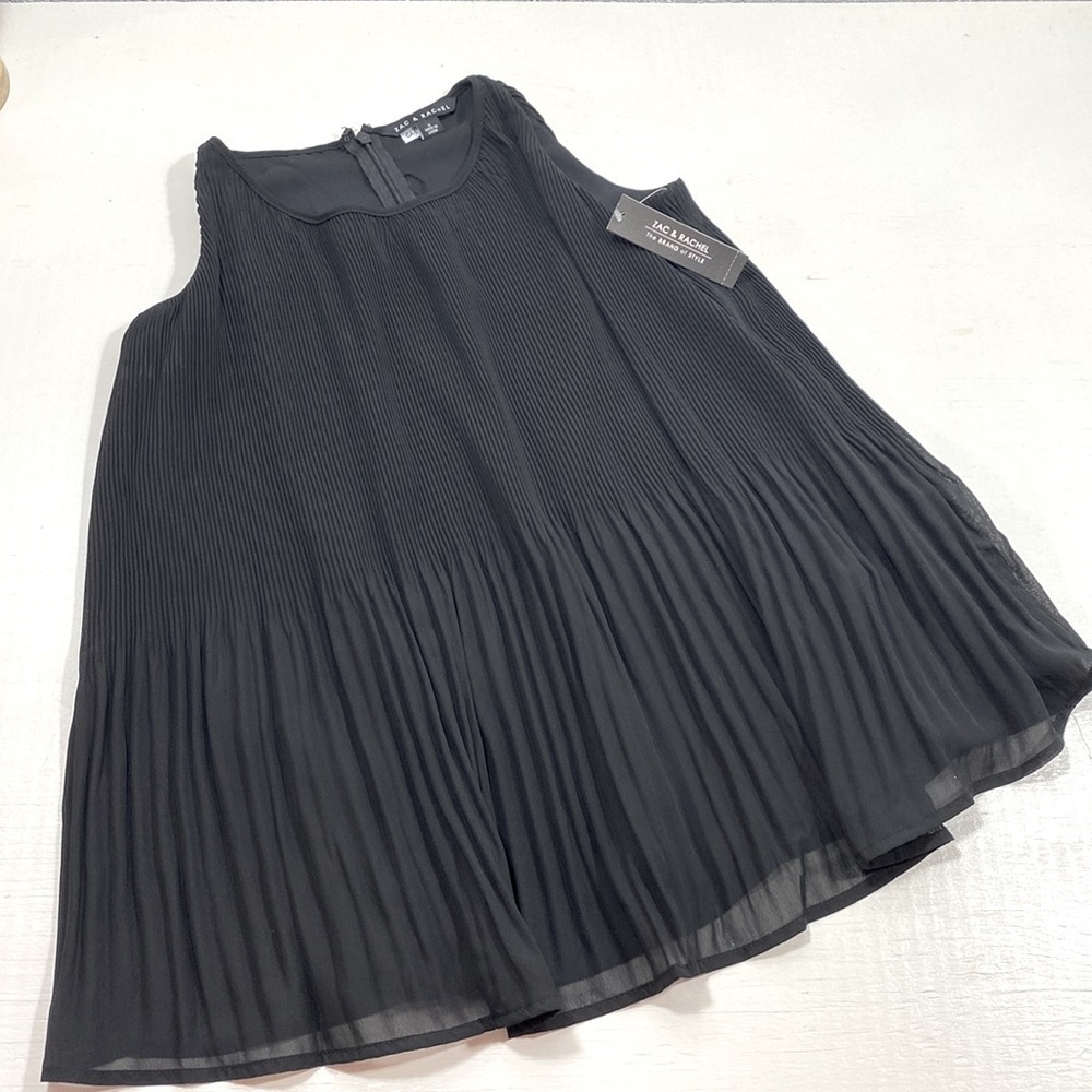 NWT Zac & Rachel pleaded sleeveless top​​​​​​​​​​​​​​​​​